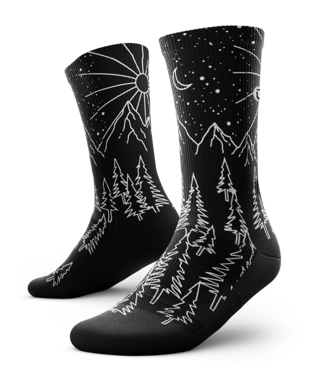 "Day N Night" Performance Crew Running Socks by Outway