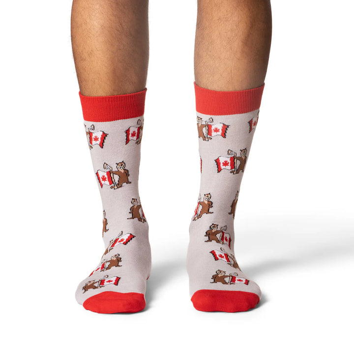 Chaussettes mi-mollet en coton « Feuille d'érable du Canada » par Good Luck Sock