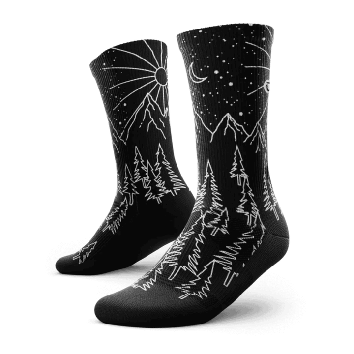 "Day N Night" Performance Crew Running Socks by Outway