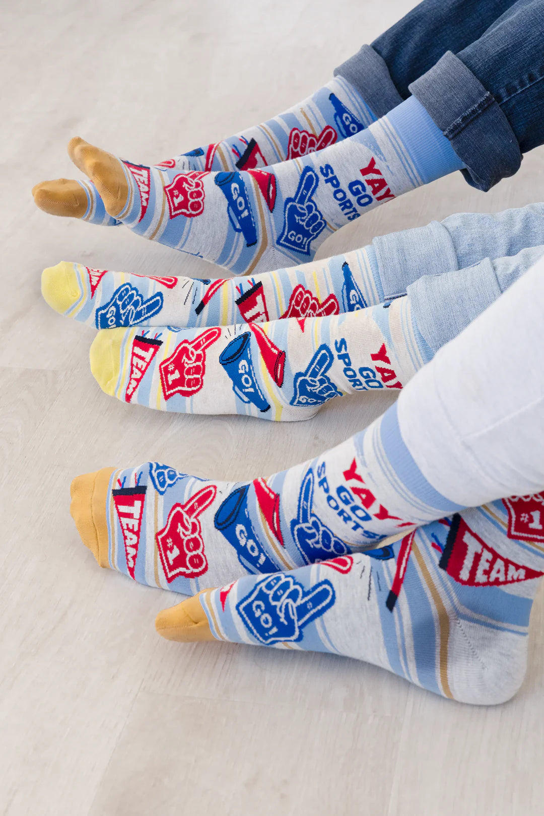 Chaussettes en coton canadiennes « Go Sports! » par Uptown Sox