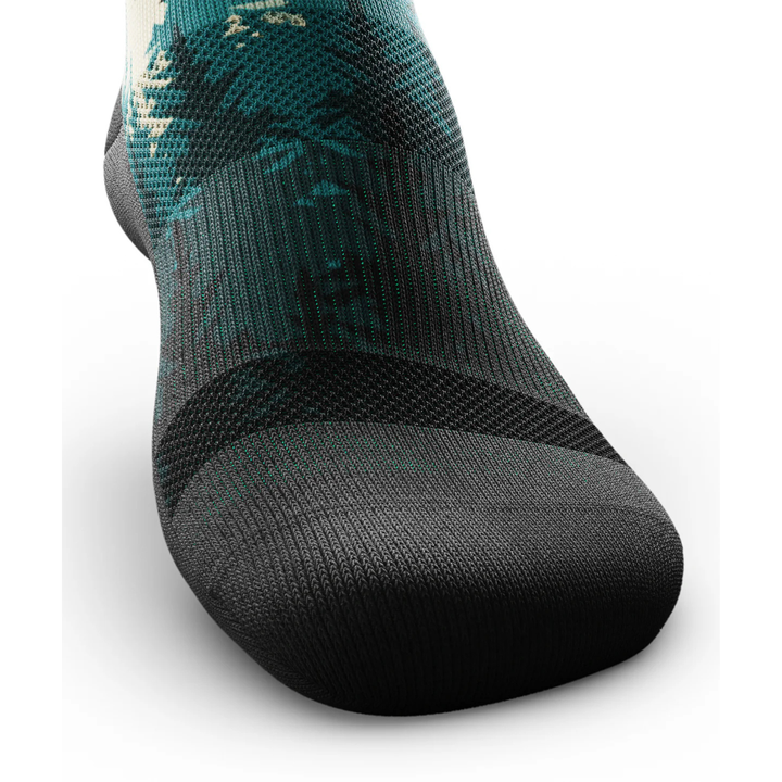 "Free Ride" Performance Crew Running Socks by Outway