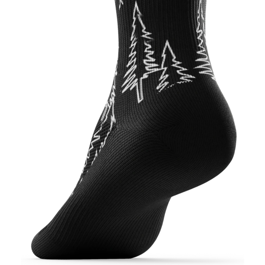 "Day N Night" Performance Crew Running Socks by Outway