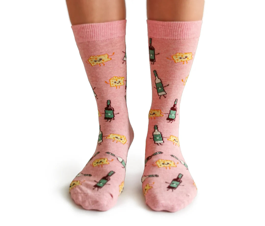 Chaussettes en coton « Wine Hearts Cheese » par Uptown Sox - Medium 