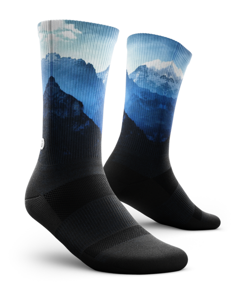 running socks with mountains 