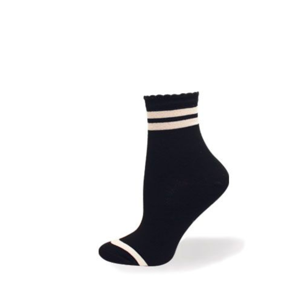 quarter-length scalloped bamboo socks