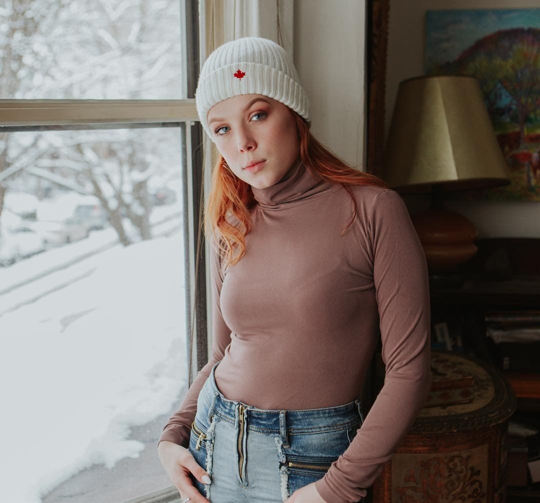 Unisex Merino Wool Blend Ribbed Toque